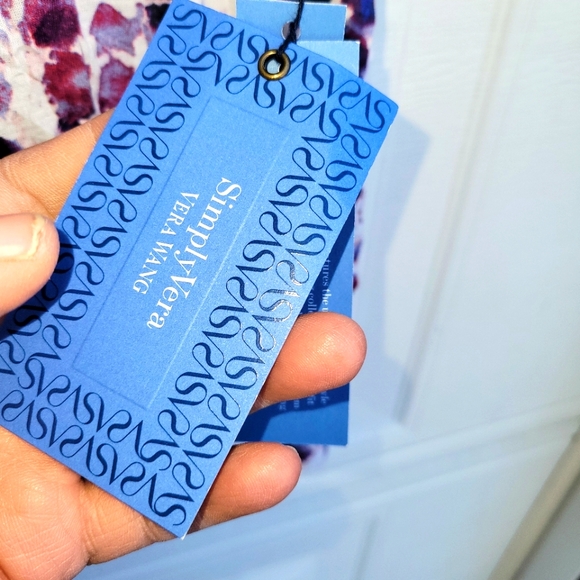 Simply Vera tank top - Picture 4 of 4